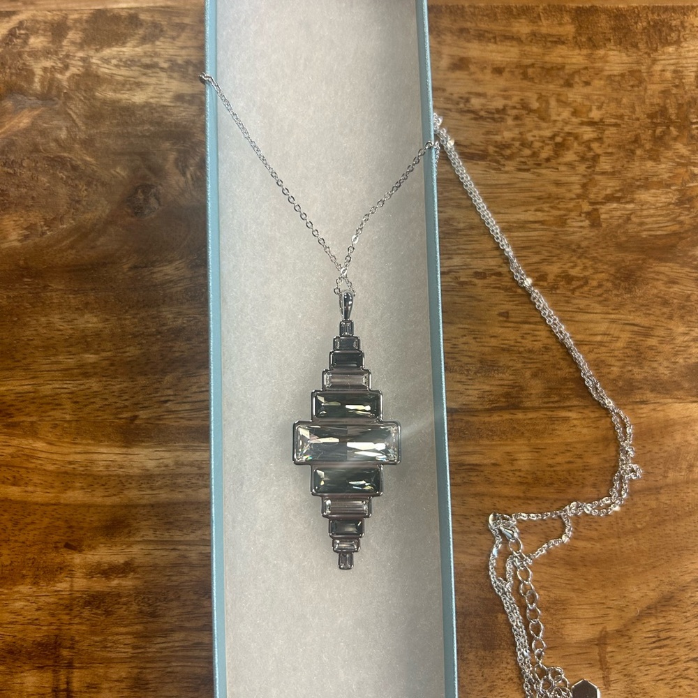 Cyclone Pendant 32”-35”